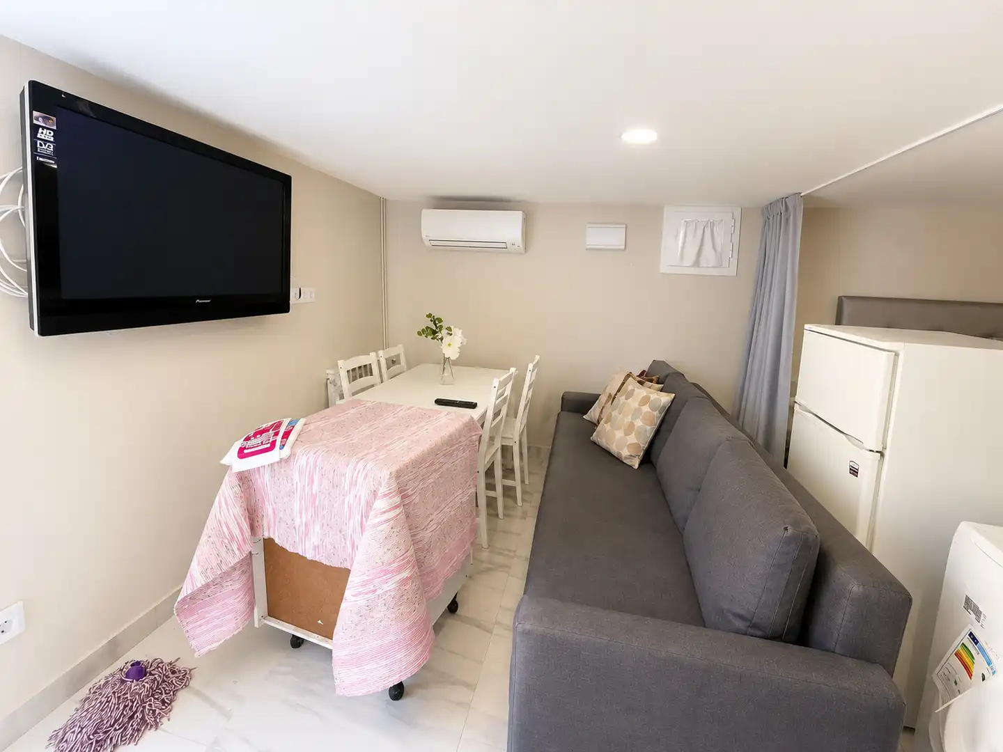Living room of Houses for sale in Lleida  with Air Conditioner, Heating and Private garden
