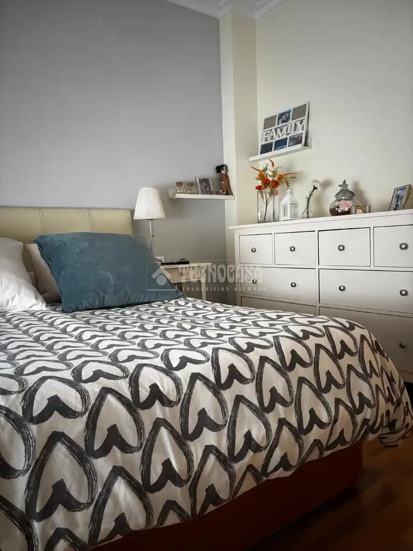 Bedroom of Detached homes for sale in Sevilla  with Air Conditioner