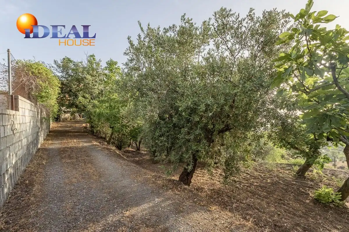 Finca rústica en venta en Monachil con Jardín privado y Piscina comunitaria