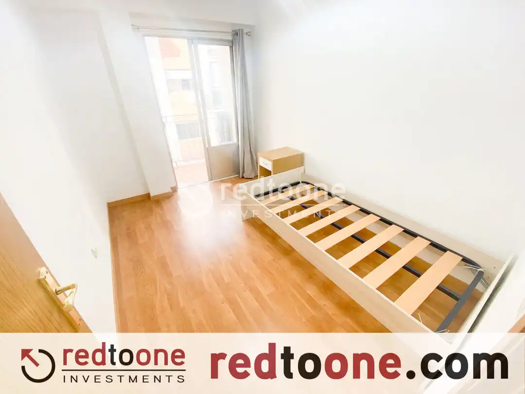 Habitación de Piso en venta en Alicante / Alacant con Terraza