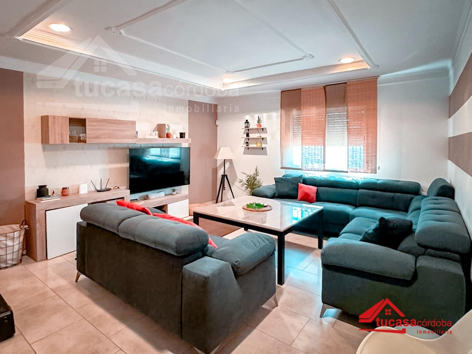 Sala d'estar de Finca rústica en venda en  Córdoba Capital amb Aire condicionat, Traster i Piscina