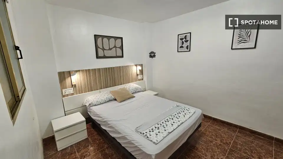 Bedroom of Apartments for share in Elda  with Air Conditioner, Heating and Terrace