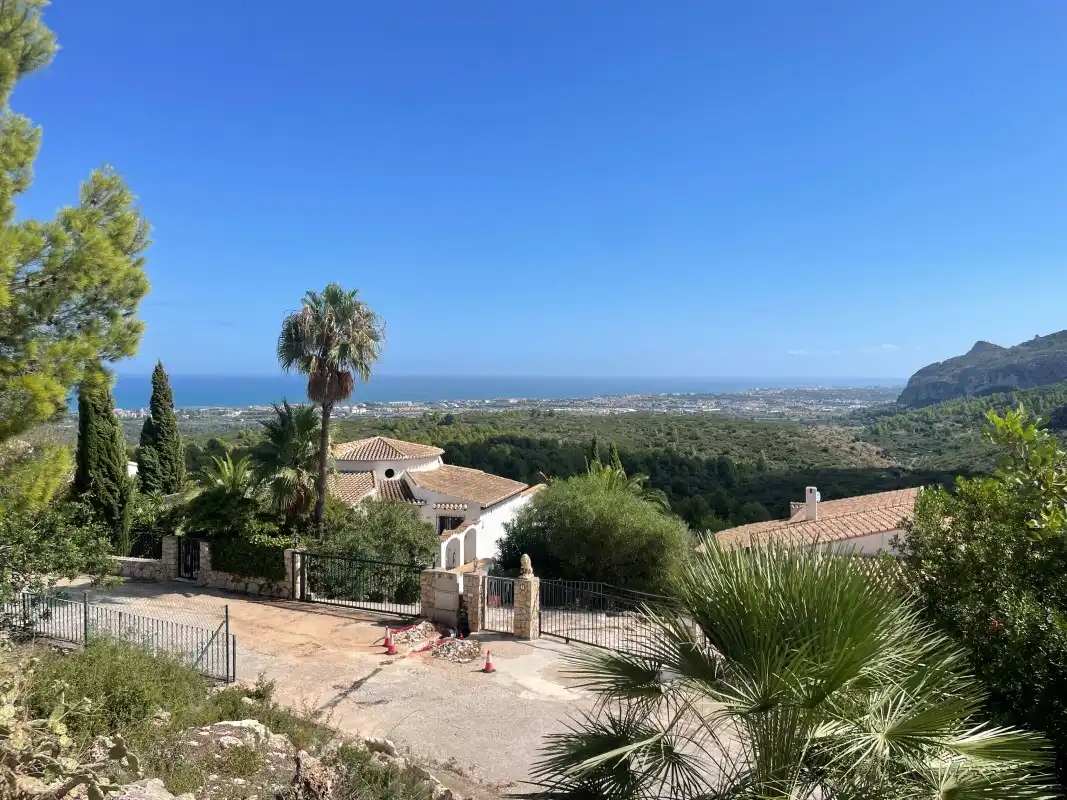 Villa con terrazza in vendita a Calle los Pinos
