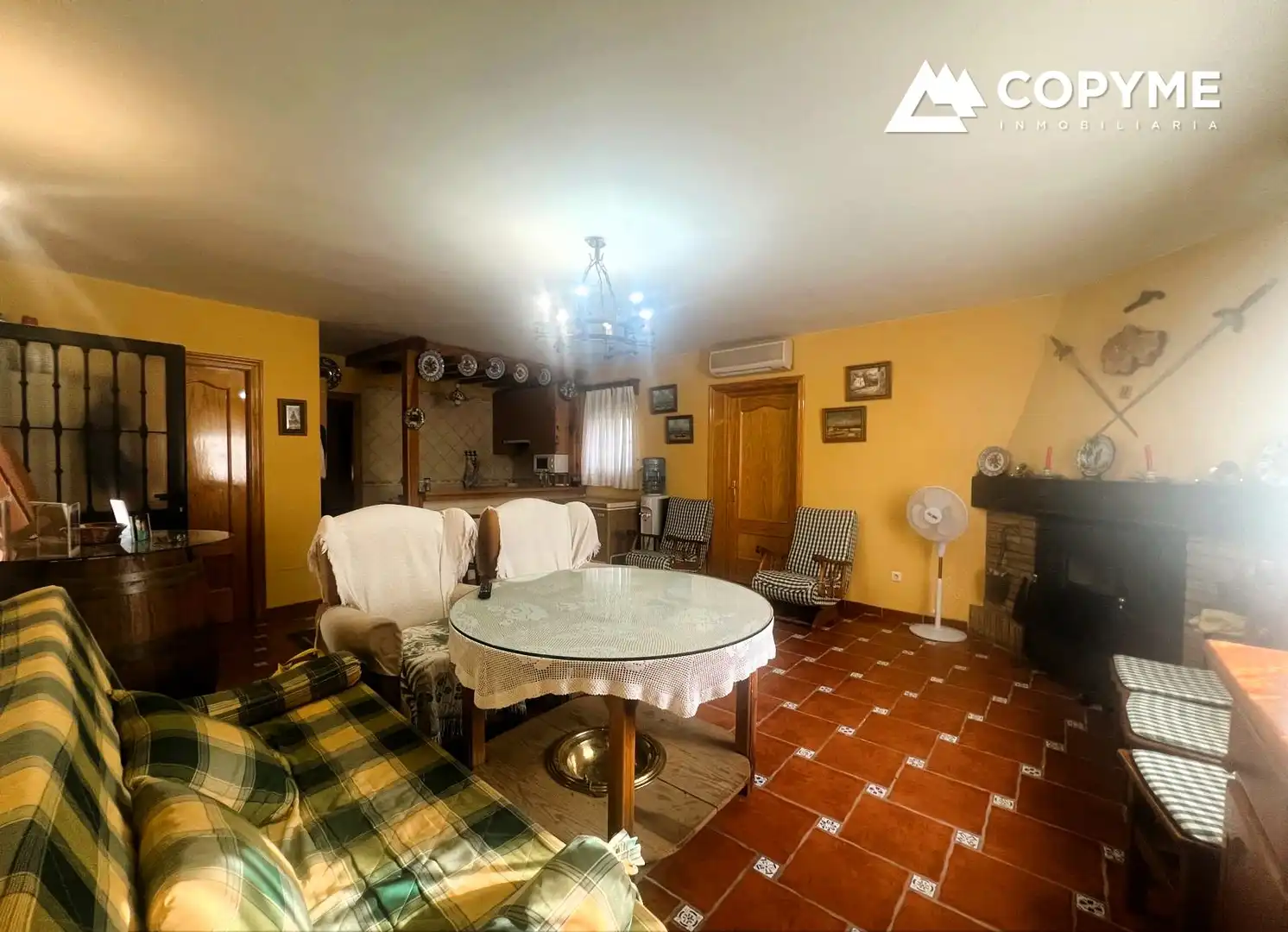 Sala de estar de Casa o chalet en venta en Novés con Aire acondicionado, Calefacción y Jardín privado