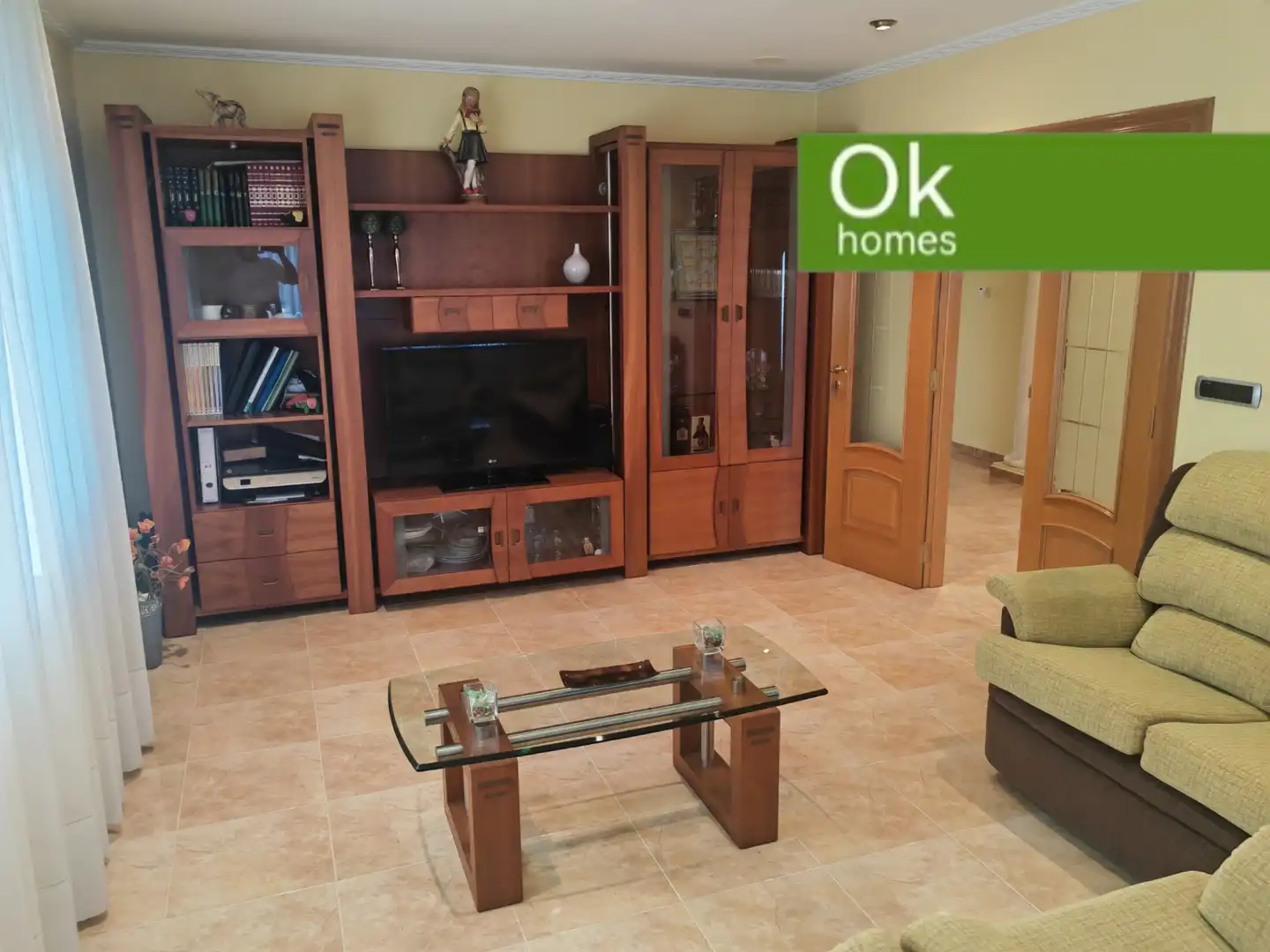 Sala d'estar de Casa o xalet en venda en Melide amb Calefacció, Jardí privat i Parquet