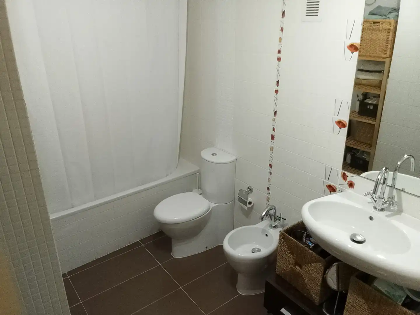 Baño de Piso en venta en Valencia con Aire acondicionado, Calefacción y Horno