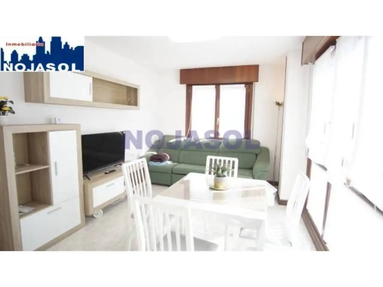 Flat with terrace to rent in Avenida Santos Mártires 6, imagen 4