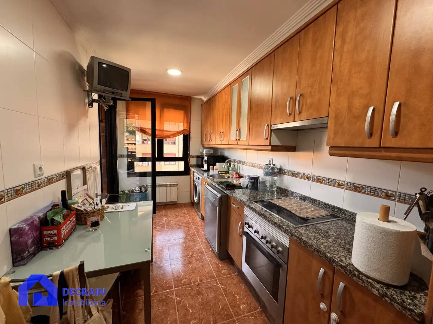 Küche von Wohnung zum Verkauf in Oviedo  mit Heizung, Abstellraum und Balkon