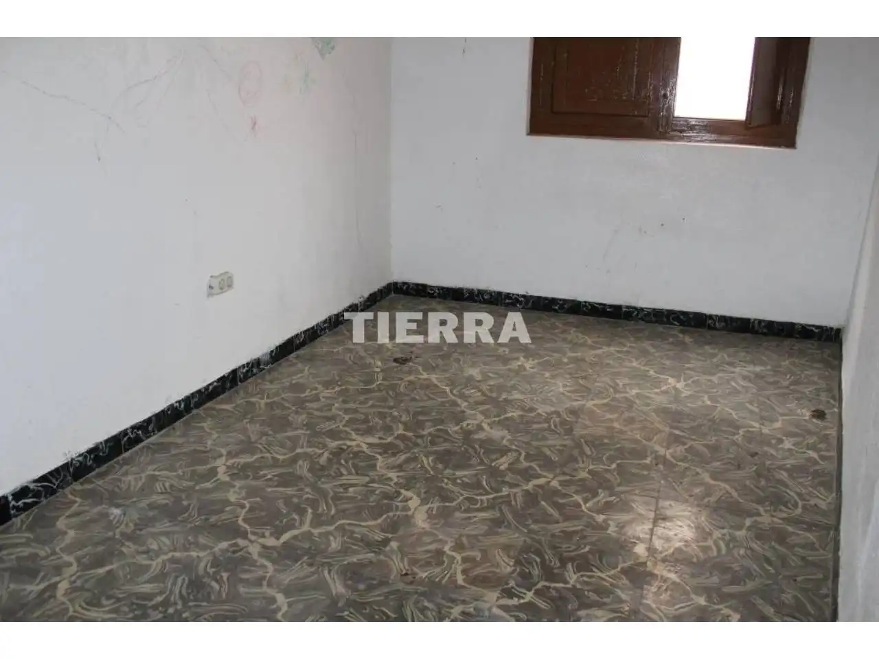 Casa adosada en venta en Yecla