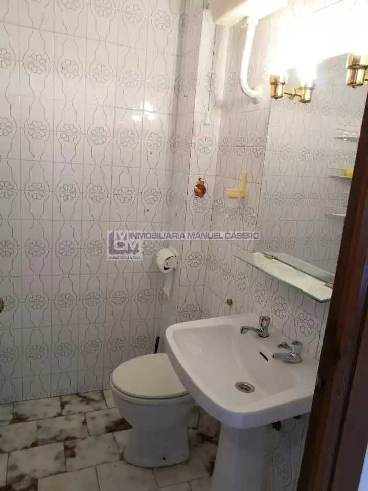 Baño de Piso de alquiler en Cáceres con Aire acondicionado, Calefacción y Terraza