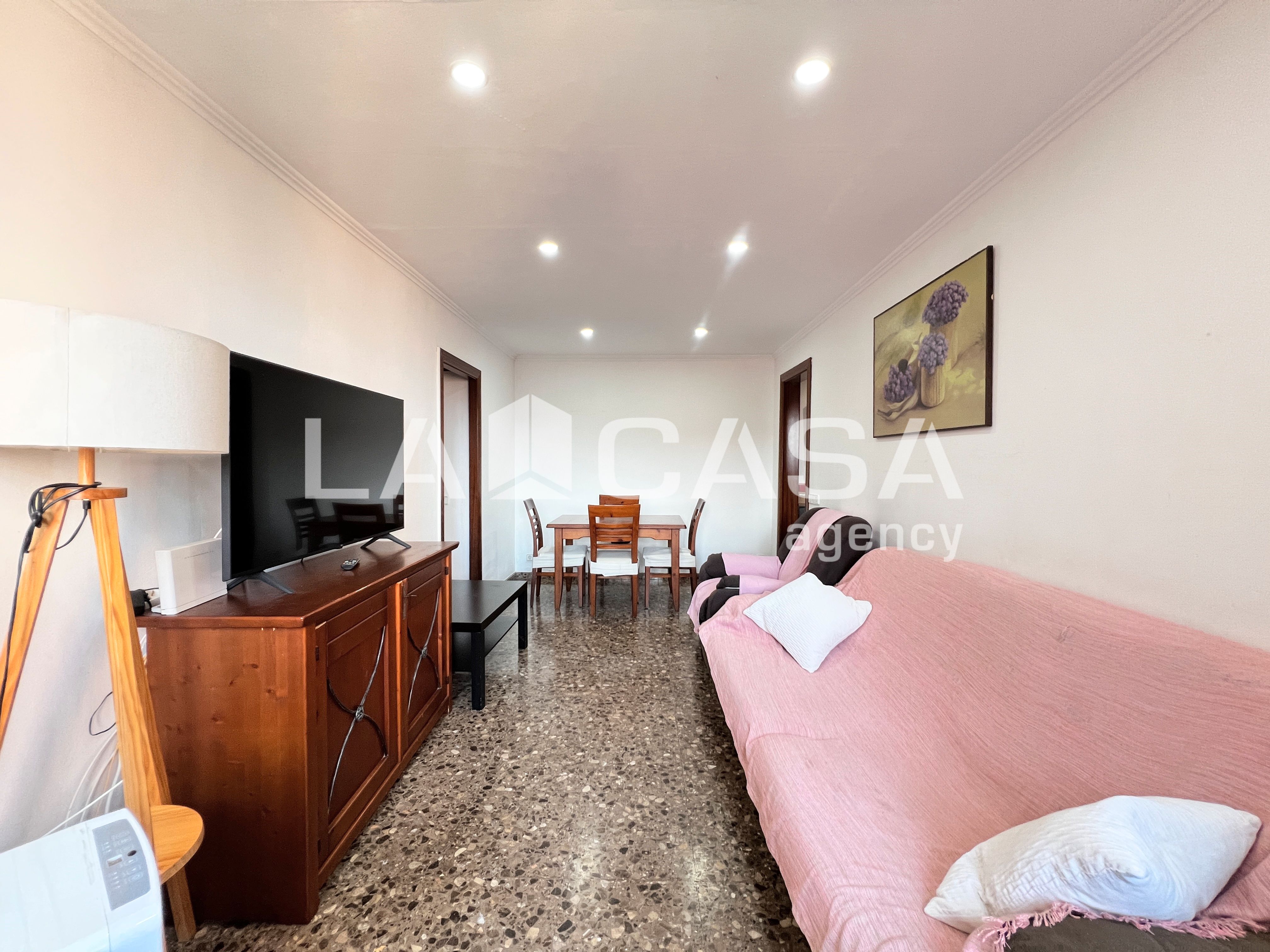 Flat for sale in Badalona  with Heating