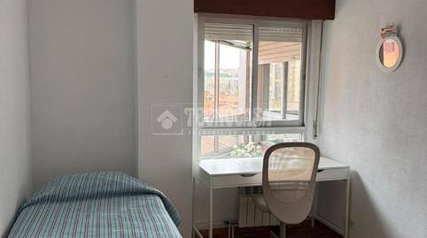 Foto 4 de Piso de alquiler en Huerta del Rey, Valladolid Capital