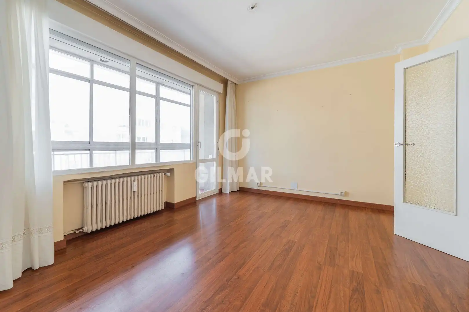 Habitación de Piso en venta en Madrid con Calefacción, Trastero y Balcón