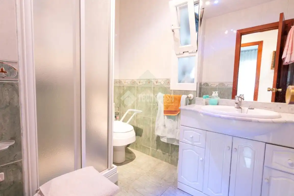 Baño de Piso en venta en Fuenlabrada con Calefacción