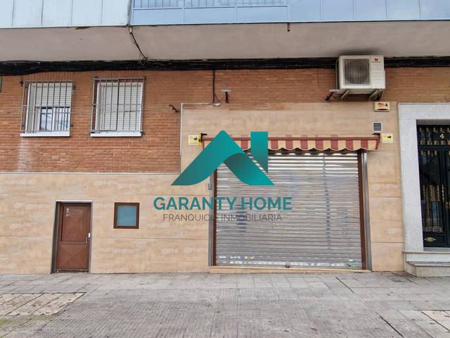 Local comercial en Venta en Calle Calle del Ebro en Valleaguado - La Cañada