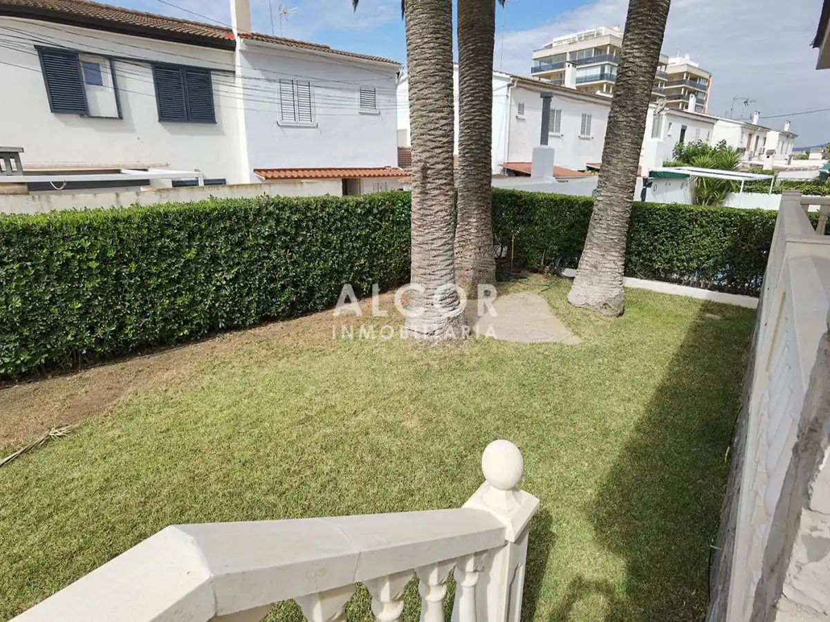 Garden of Houses for sale in Peñíscola / Peníscola  with Air Conditioner, Heating and Private garden
