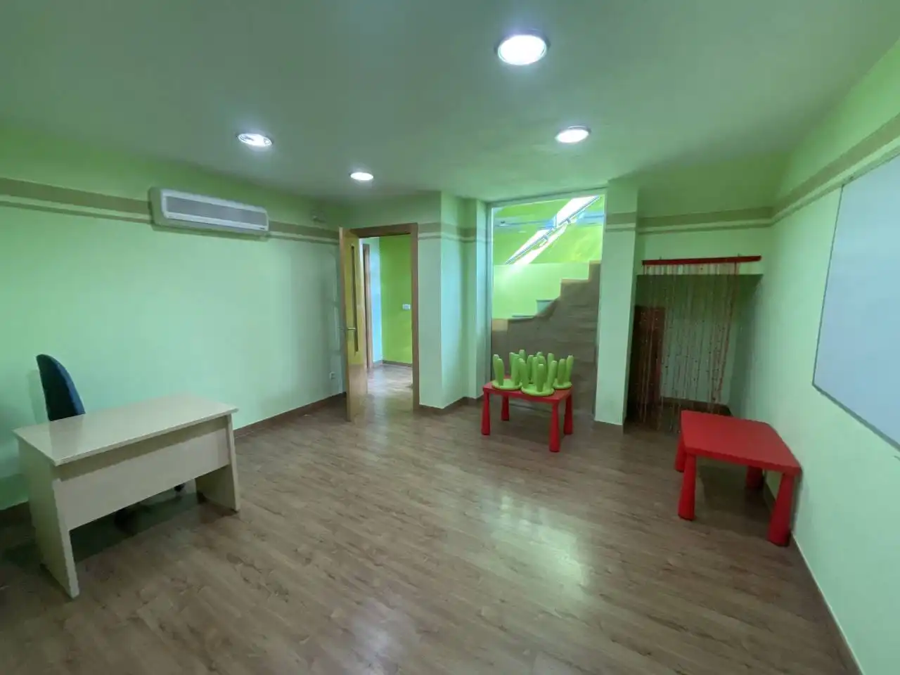 Commercial properties for rent in Estepona  with Air Conditioner