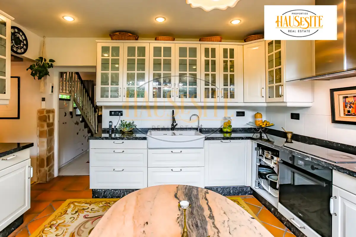 Cocina de Casa o chalet en venta en Mediona con Aire acondicionado, Calefacción y Jardín privado