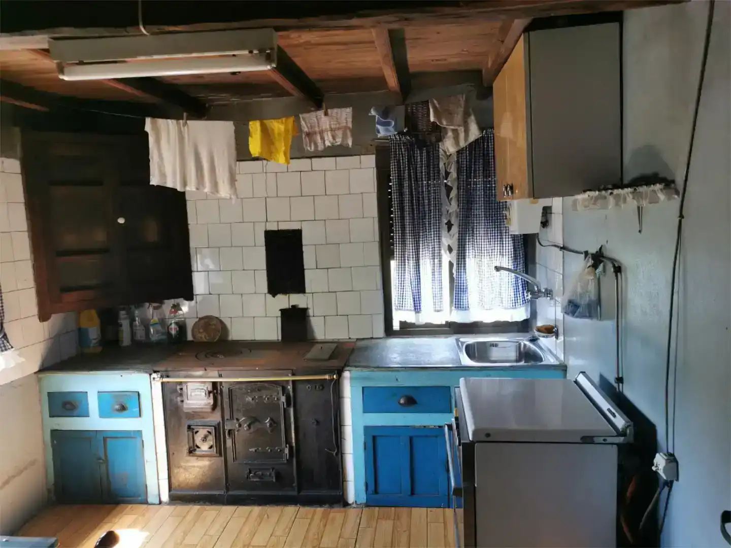 Cocina de Finca rústica en venta en Belmonte de Miranda, Asturias