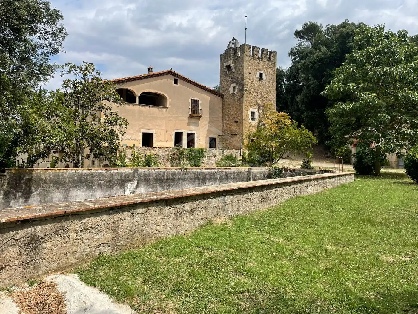Exterior view of Country homes for sale in Flaçà  with Air Conditioner, Heating and Private garden