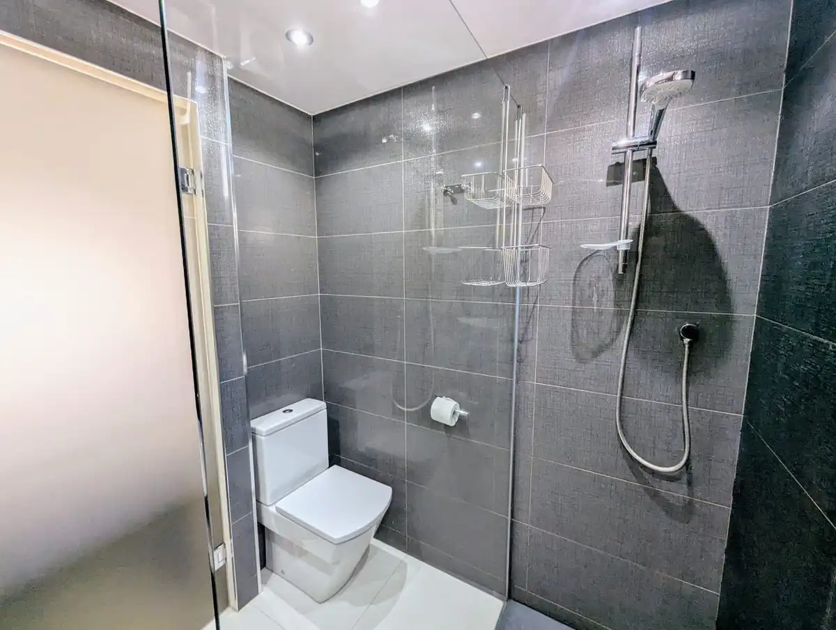 Baño de Ático en venta en Marbella con Aire acondicionado, Amueblado y Piscina comunitaria