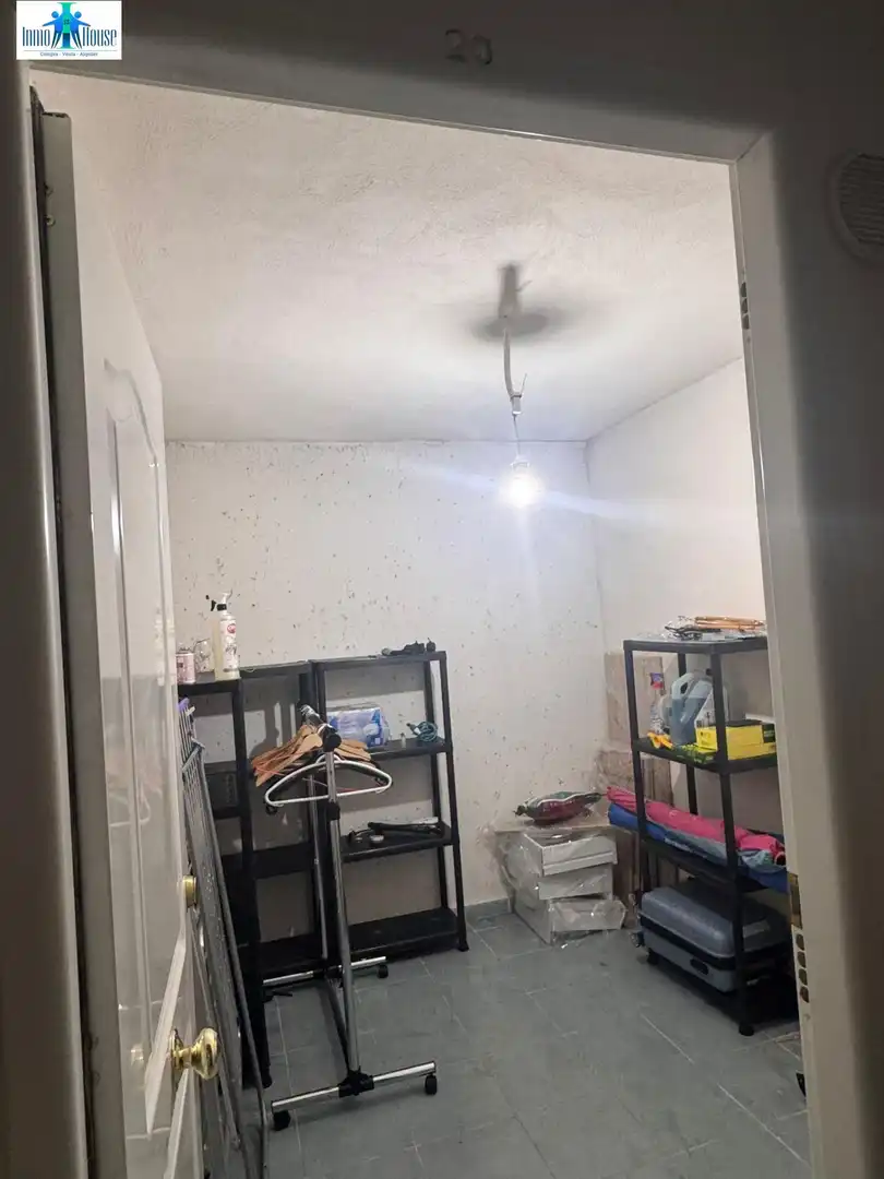 Flat for sale in Albacete  with Air Conditioner, Heating and Storage room