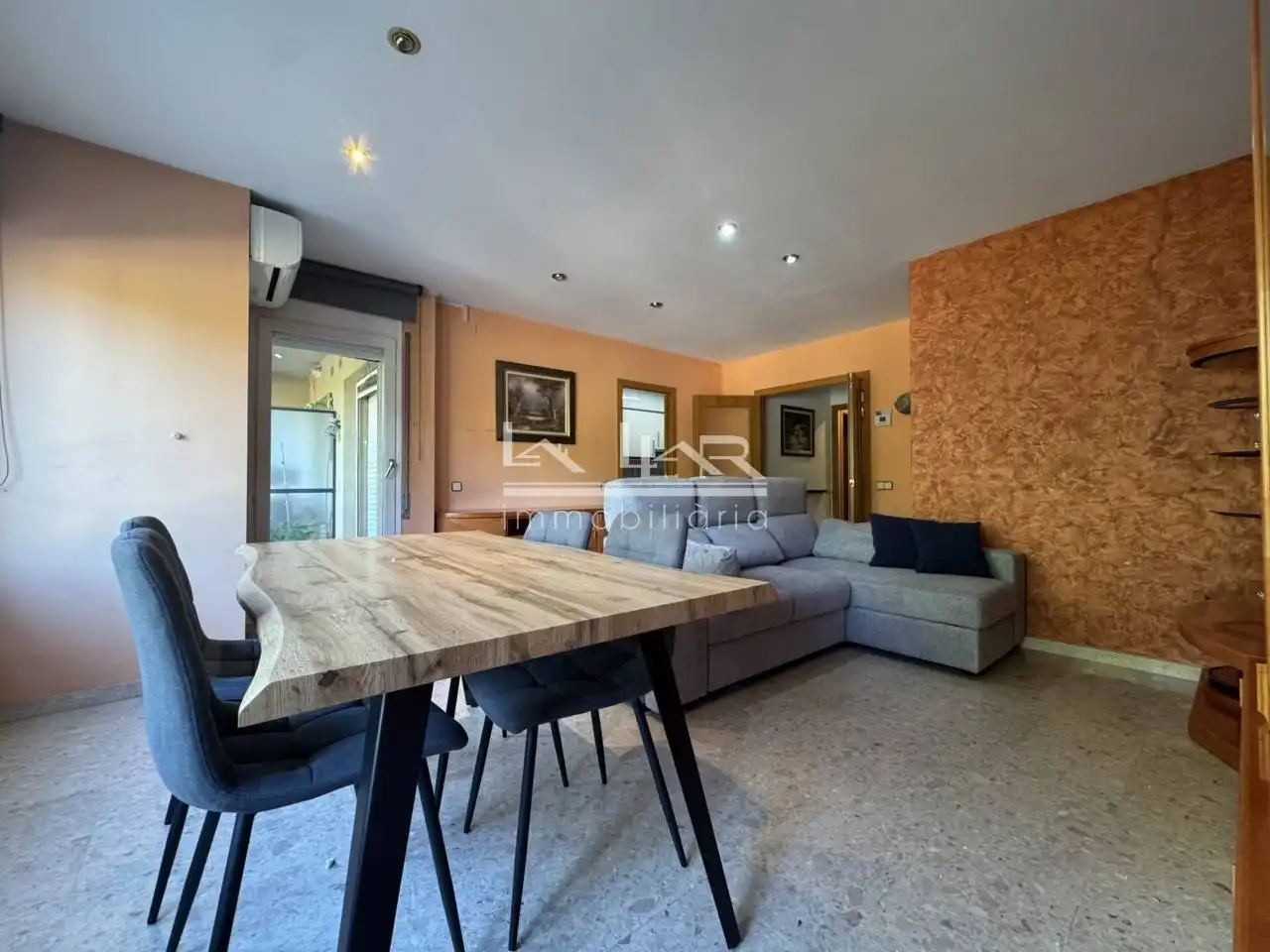 Sala de estar de Piso de alquiler en Vic con Aire acondicionado, Calefacción y Amueblado