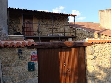 Casa rústica amb balcó en venda a Lugar Vilatan-Pq Vilatan (Pq VI