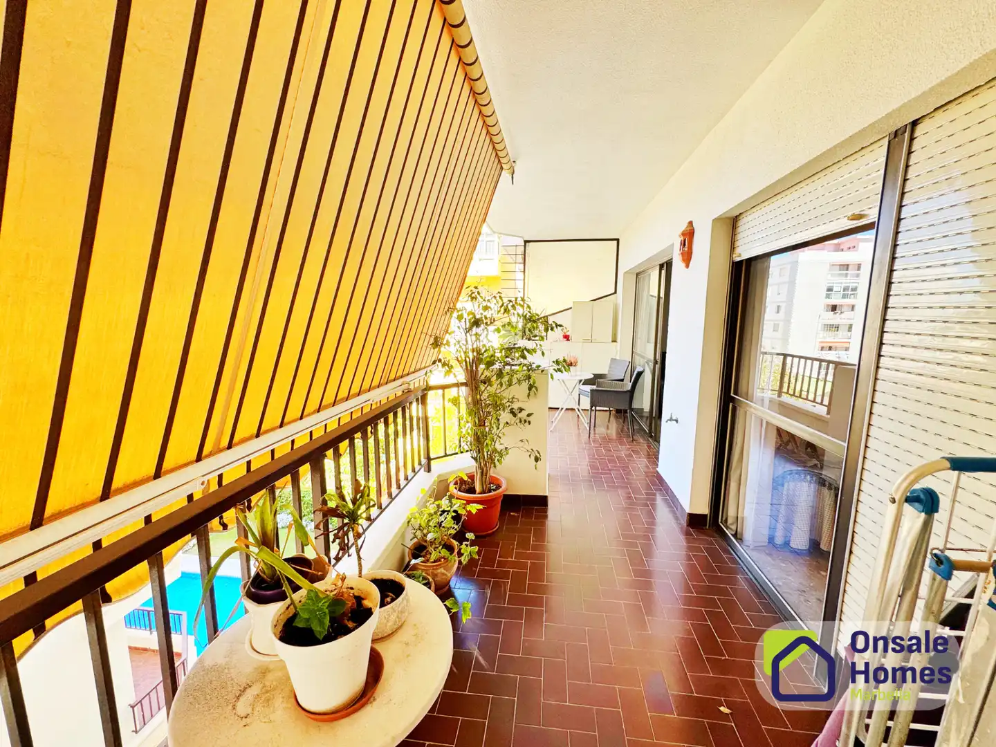 Terrasse von Wohnung zum Verkauf in Marbella mit Terrasse, Balkon und Gemeinschaftspool