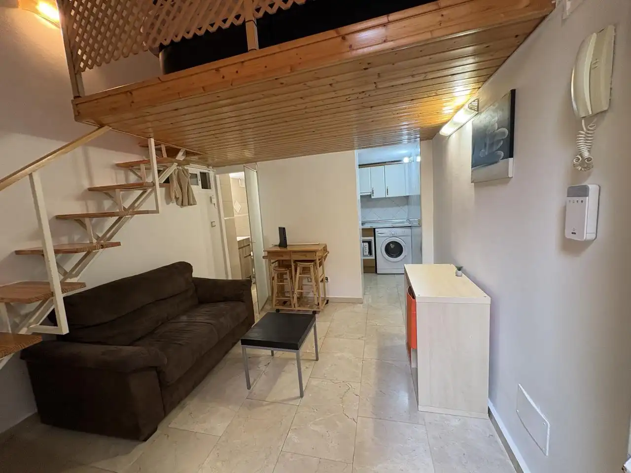 Duplexes for rent in Madrid  with Air Conditioner and Furnished