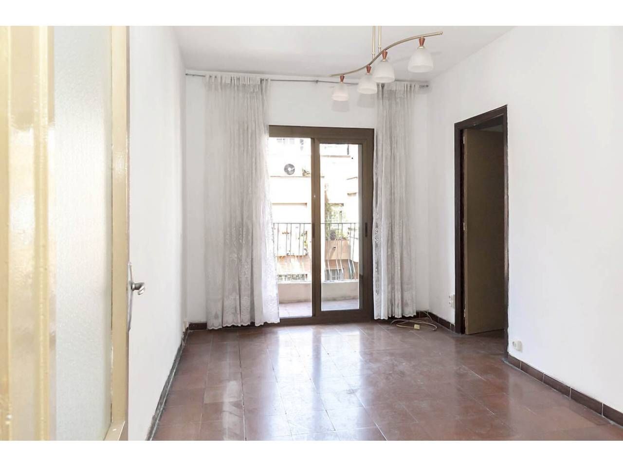 Bedroom of Flat for sale in L'Hospitalet de Llobregat  with Balcony