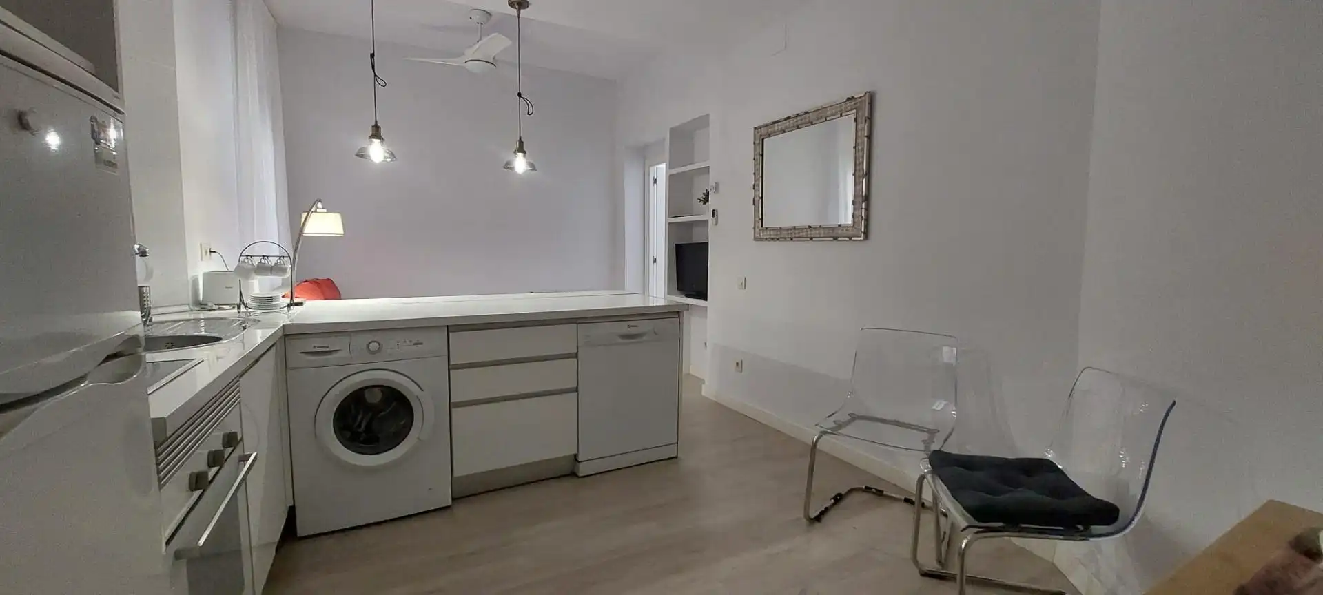 Cuina de Pis de lloguer en Madrid amb Calefacció i Moblat
