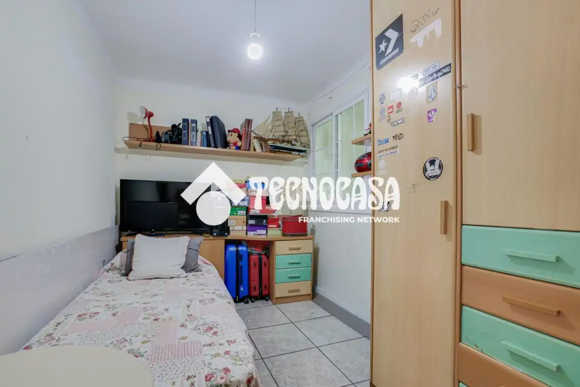Habitación de Piso en venta en Sant Adrià de Besòs con Calefacción y Balcón