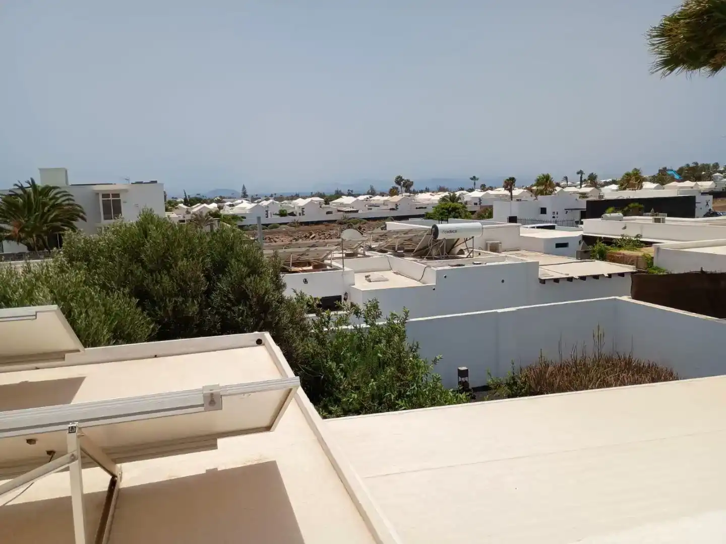 Vista exterior de Casa o xalet en venda en Yaiza amb Aire condicionat i Balcó