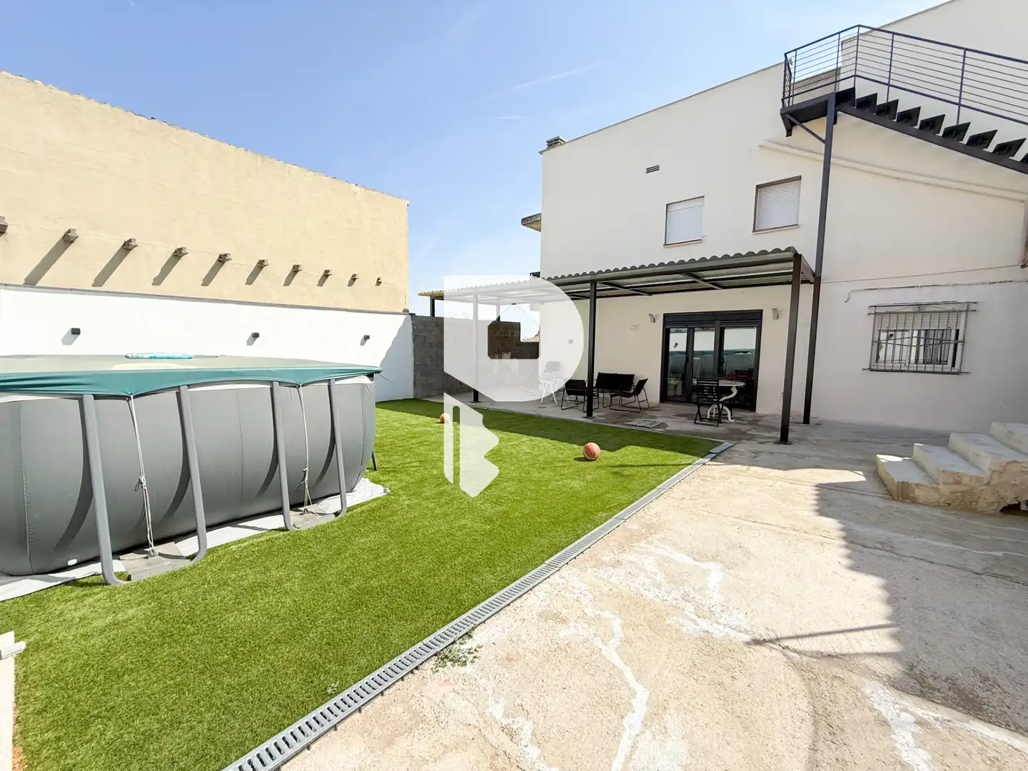 Terraza de Casa o chalet en venta en Sant Vicenç Dels Horts con Aire acondicionado, Calefacción y Jardín privado