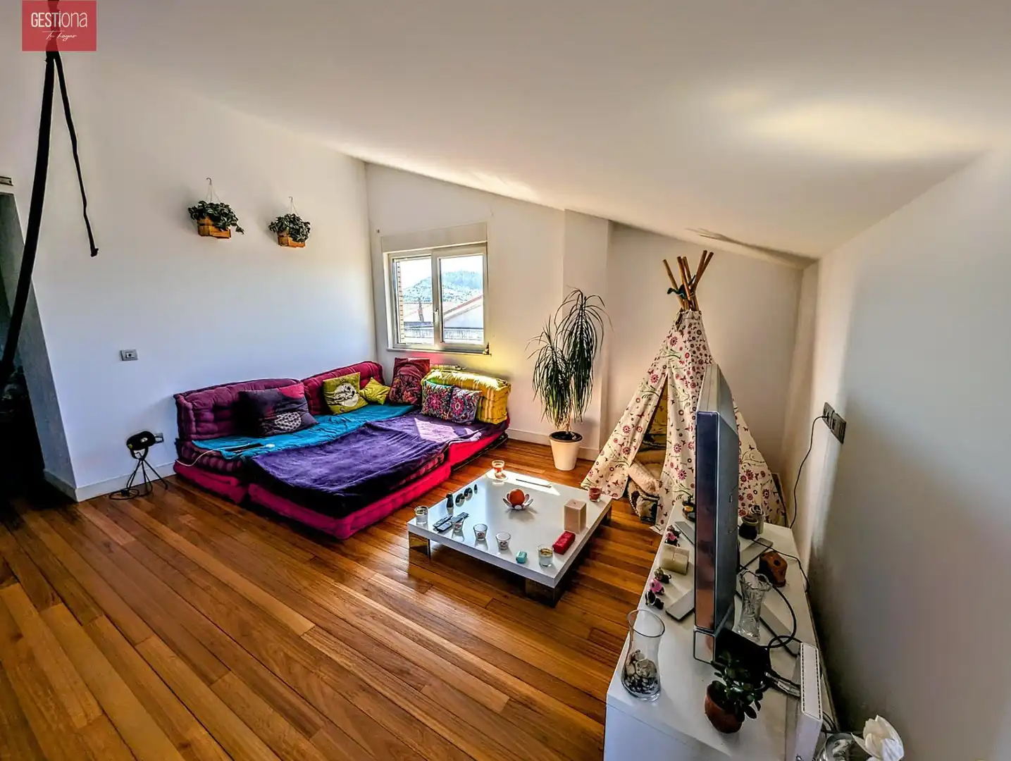 Sala d'estar de Àtic en venda en Entrambasaguas amb Calefacció i Terrassa