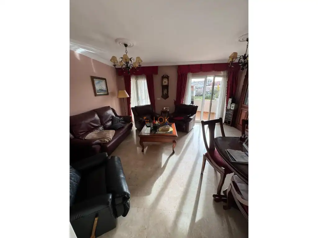 Sala d'estar de Casa o xalet en venda en Rincón de la Victoria
