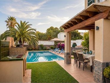 Villa con piscina in vendita a Cala Blanca