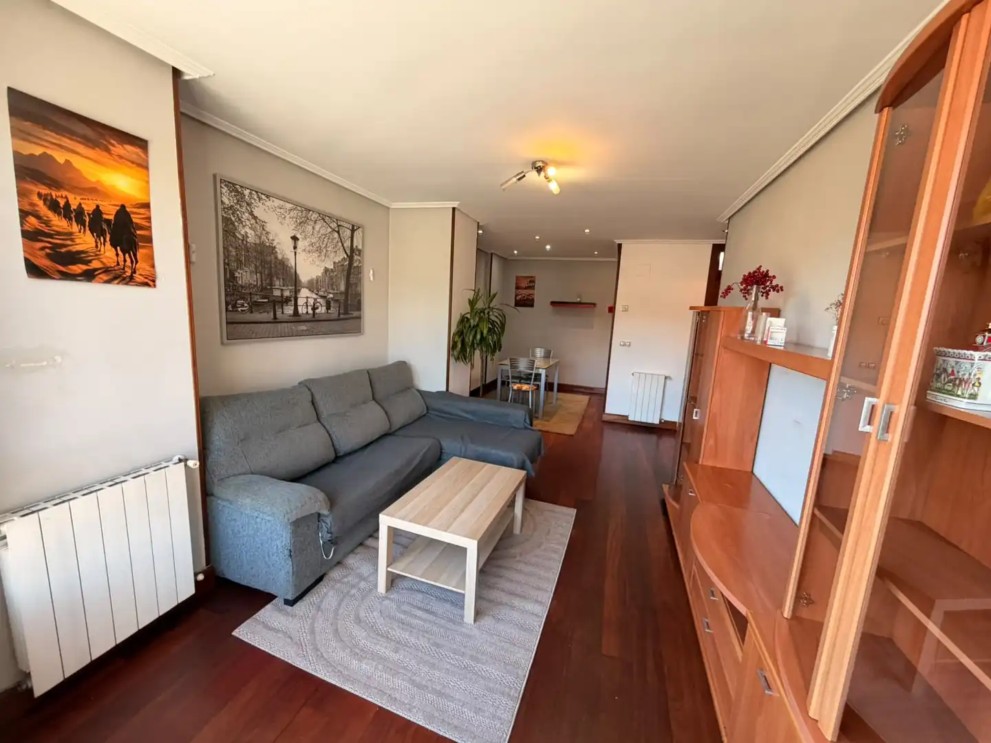 Sala de estar de Piso en venta en Barakaldo  con Calefacción, Parquet y Amueblado