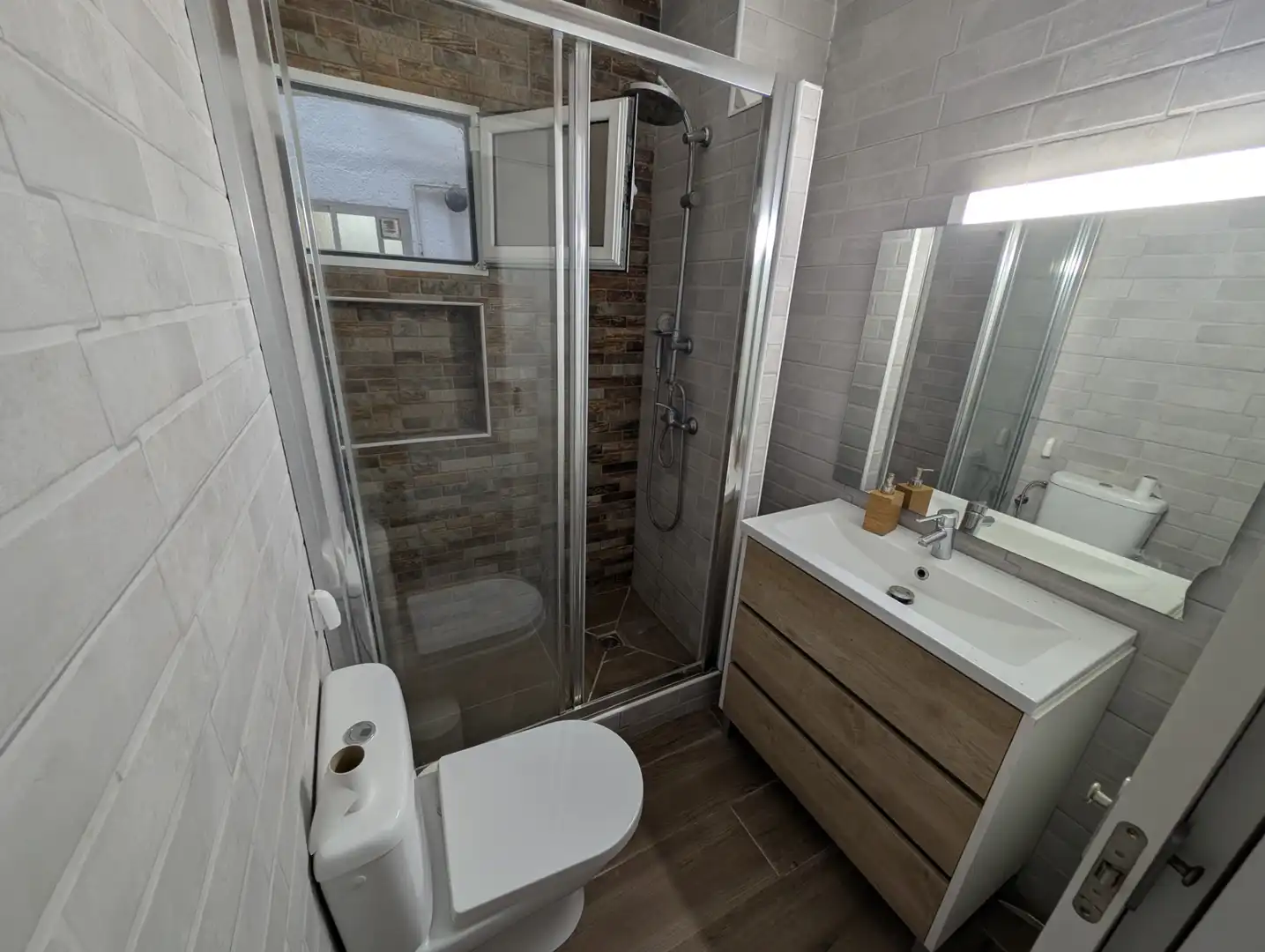 Baño de Piso en venta en Vilassar de Mar con Horno y Lavadora