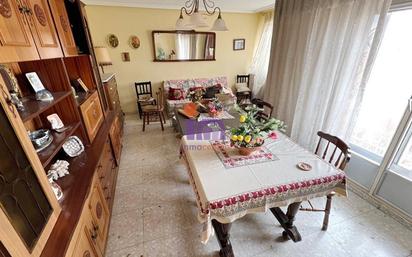 Living room of Flat for sale in Valdepeñas  with Air Conditioner, Heating and Balcony