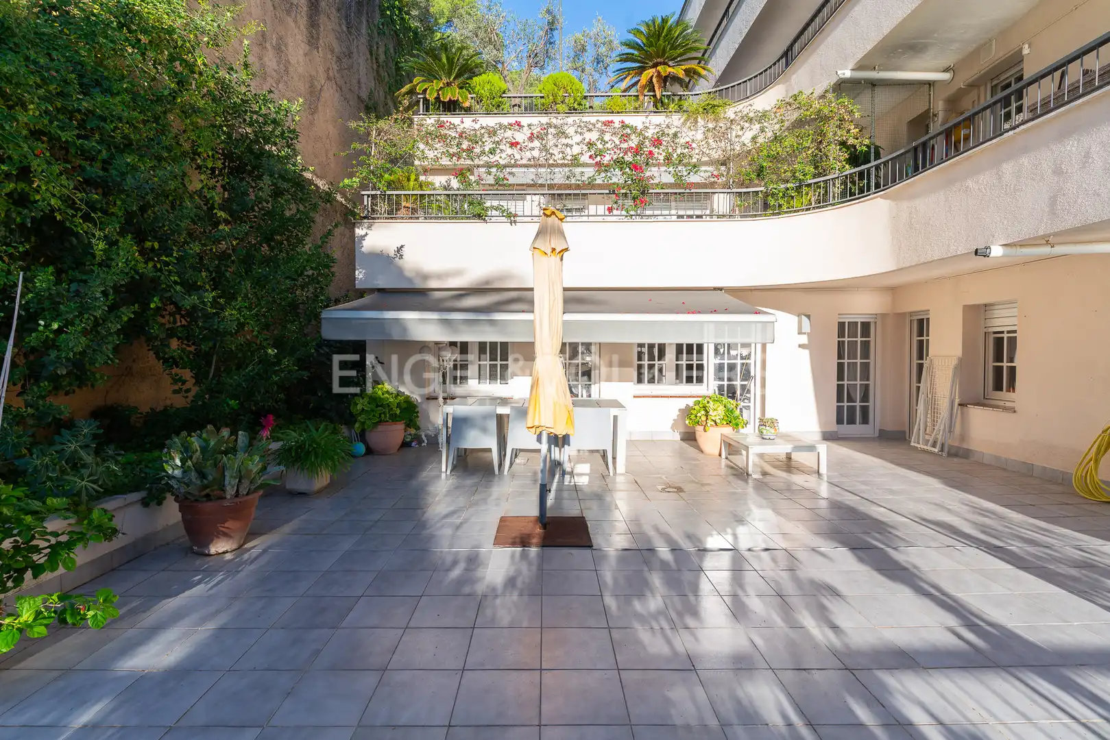 Terrace of Flat for rent in Caldes d'Estrac  with Air Conditioner, Heating and Private garden