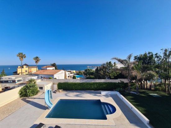 Swimming pool of House or chalet for sale in Sotogrande  with Air Conditioner, Heating and Private garden