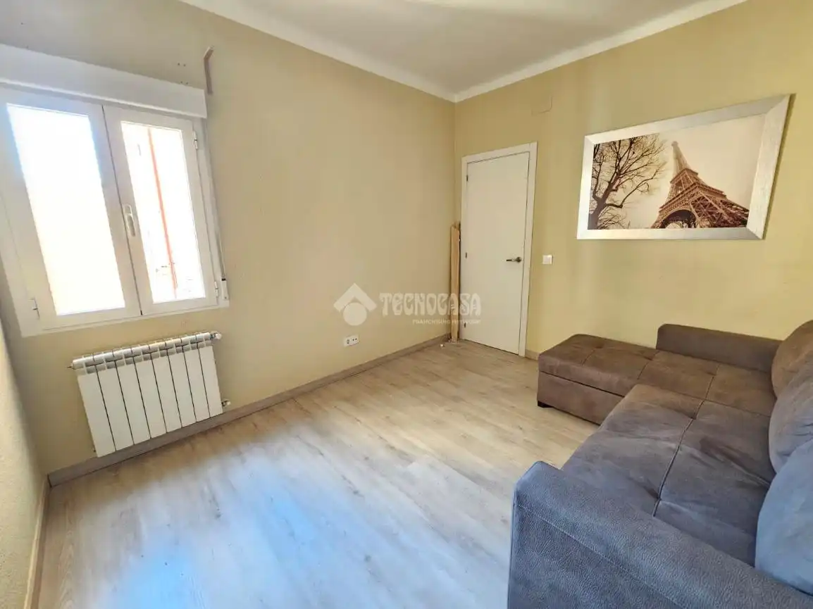 Habitación de Piso en venta en Madrid con Calefacción