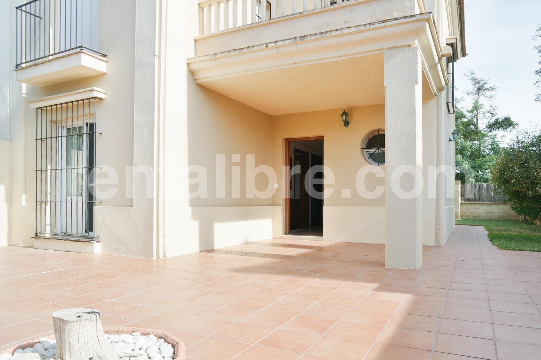 Single-family semi-detached for sale in V Centenario - Piletas - Capuchinos