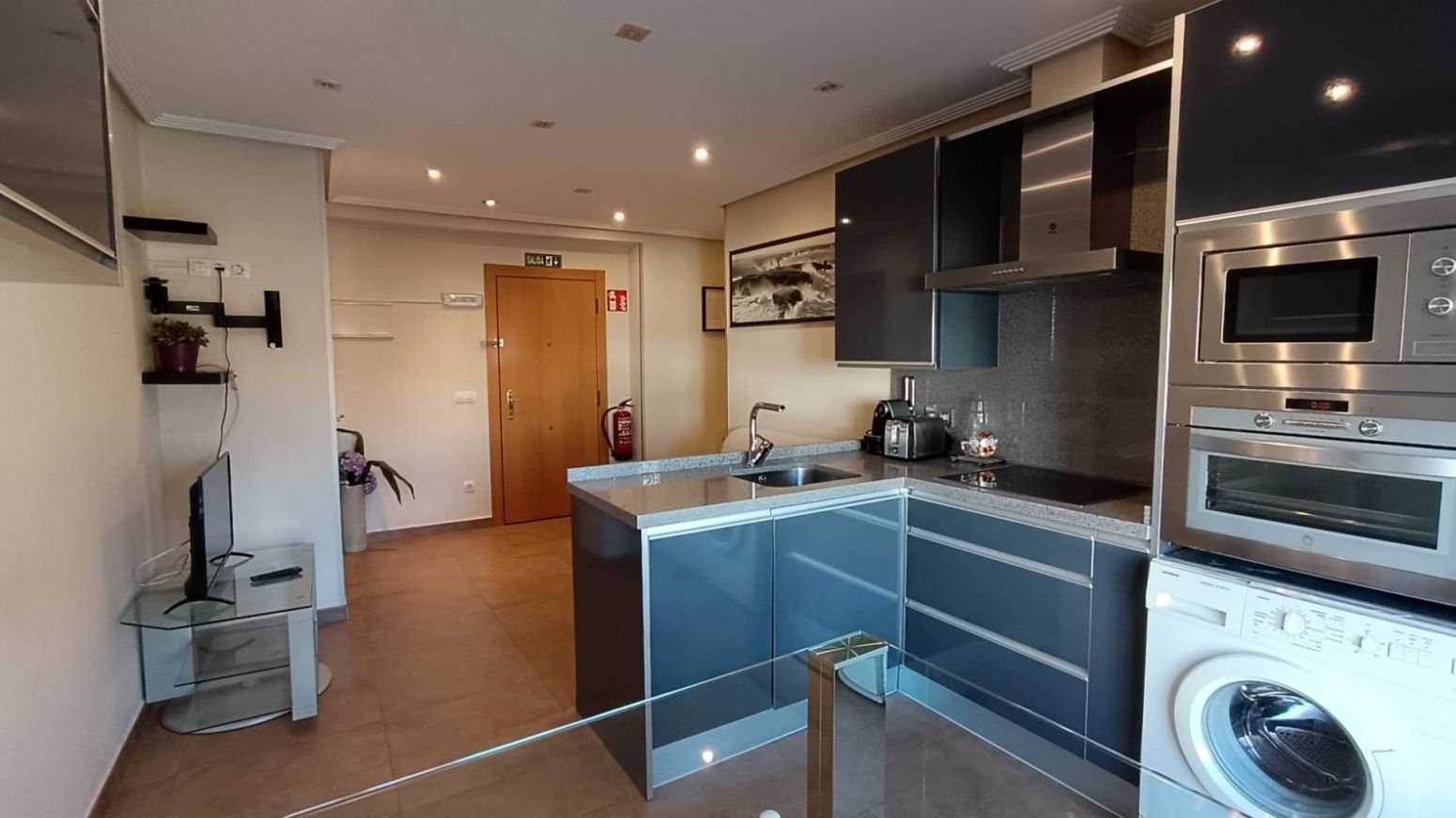 Kitchen of Flat to rent in Gijón   with Heating and Furnished