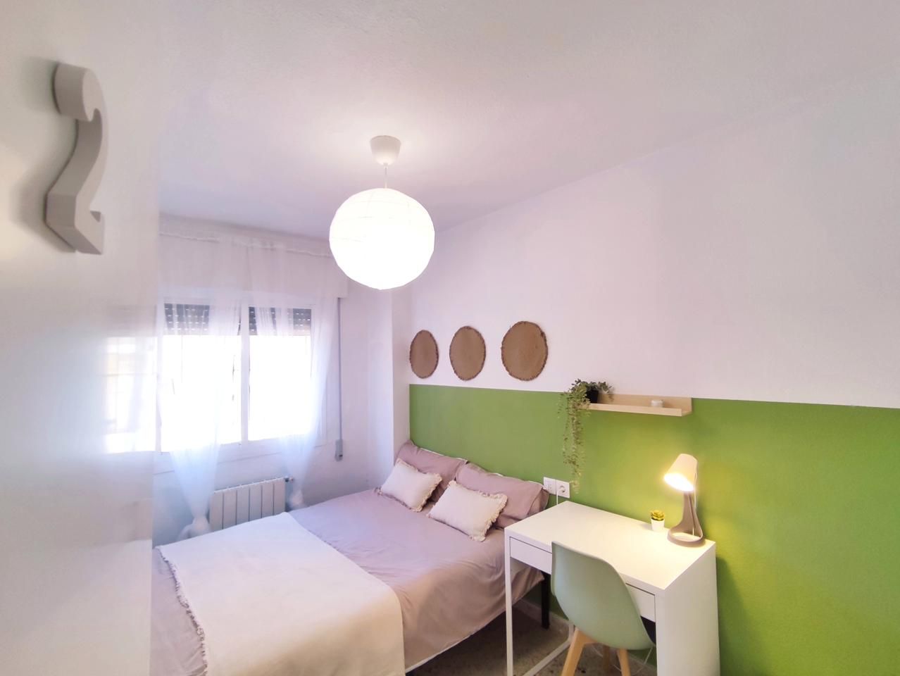 Planta baixa per a compartir a Francisco de Paula Valladar Serrano, Cartuja