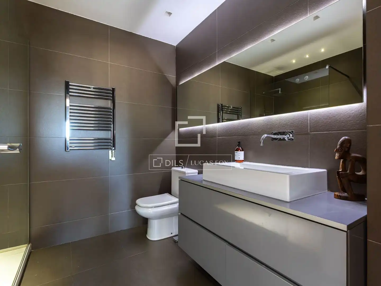 Bathroom of Flat for sale in Sant Just Desvern  with Air Conditioner, Heating and Parquet flooring
