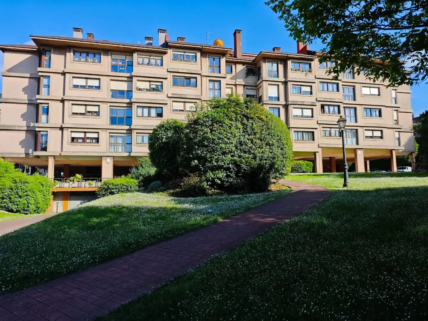 Vista exterior de Pis en venda en Sur