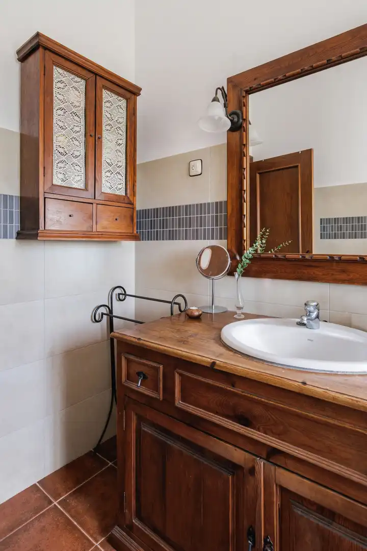 Badezimmer von Country house zum Verkauf in Málaga mit Terrasse und Balkon